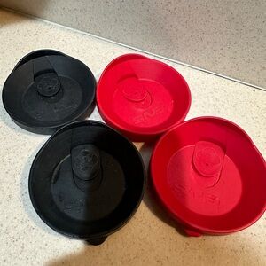 4 Tervis 24 oz Cups Lids 2 black 2 red